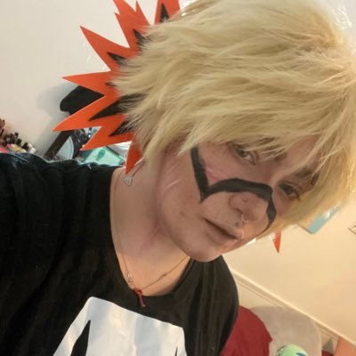 Newer cosplayer | non-binary | (they/them)