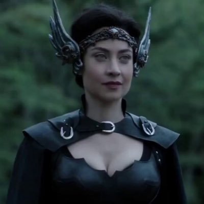 my name is Nora Darhk I am a sorceress and the daughter of Damien Darhk I'm part of the Legends team who's is a hung powerful mistress of dark magic