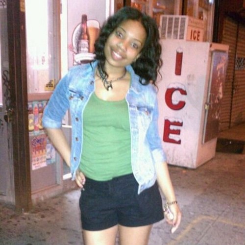 TeflonWhitegirl's profile picture. The land of money