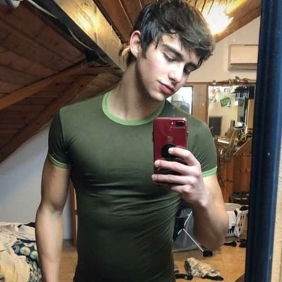cachondeo para nosotros... NOS SEGUIMOS ⁉️⁉️ me gusta dar RT y hacer historias😈😉👍