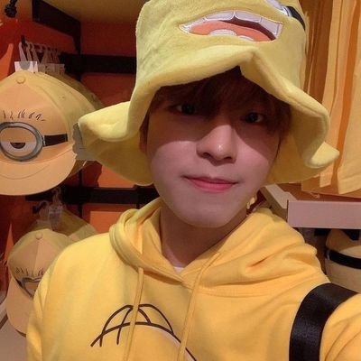 lvshyunni's profile picture. seungmin es tsn bonito estoy llroandno como puedes ser tan bonito y tan mío tan mio y tan bonito yo no peudof