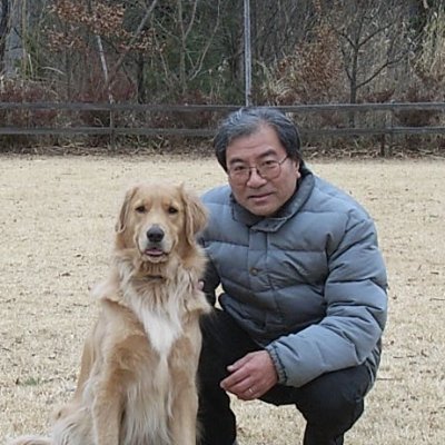 煙草の商いしております。
営業時間8時半から13時。
月曜のみ14時まで。日曜休み。