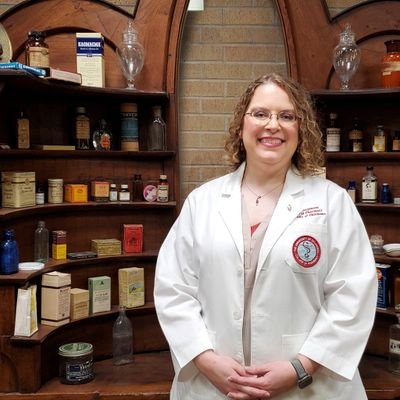 Class of 2024 PharmD candidate at the U of Oklahoma - Class Secretary - exploring compounding, veterinary, community, & geriatric pharmacy.  LGBTQIA+ ally