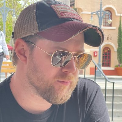 shuntasmic's profile picture. hot and dangerous.