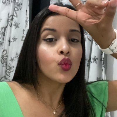 brunaalpc's profile picture. não tenho criatividade e sou bipolar