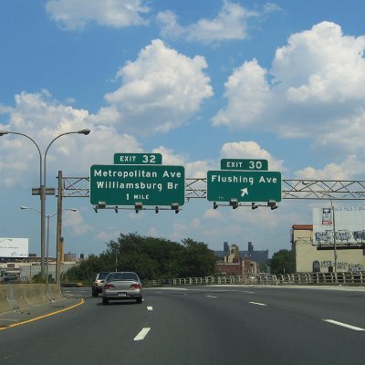 Tracking BQE Traffic from Exit 32 with the best sideline traffic reporting game. 

Robust Speed Trap info once in a while