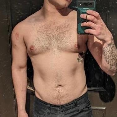 Hey guys! I'm a Mexican submissive power bottom that loves being tied up. I have a passion for trying new kinks. Try me! 🔞😈 #bottomboy