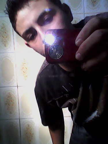 Andrei vilas boas  19 anos paranaense   corinthiano   carismatico   amigo  capricorniano   dance music 90  brincalhao sincero