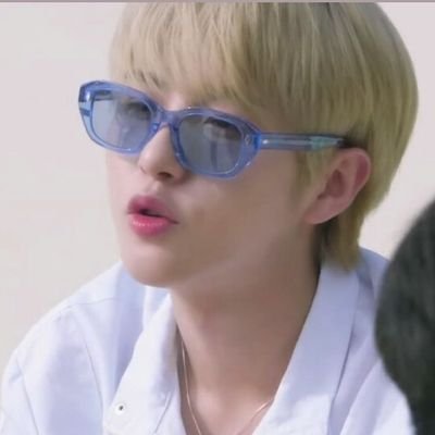 i don't have professional goals i just talk about renjun all day long.