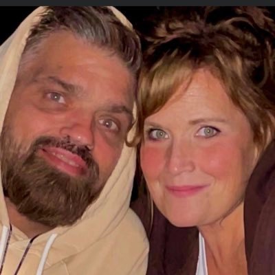 I am 51 year old RN and business owner. I am a Mother of 3 and married to my sweetheart for 31 years❤️