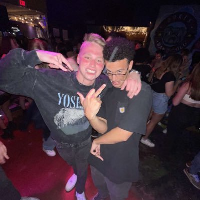 The party never ends 🌏