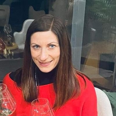 TinaTinerga's profile picture. 