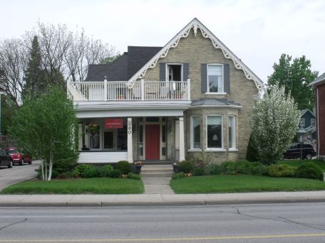 averyhousecom's profile picture. 1874 home. Luxurious kings (convert to two twins in some cases), ensuite baths. Suites with large balconies. Delicious breakfast.  Smoking outdoors only.