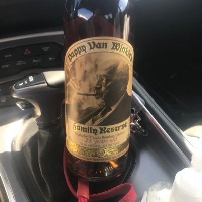 tubcpl's profile picture. Here for the Memes