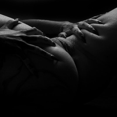 Artrotika's profile picture. Artrotika making Erotica artistic again