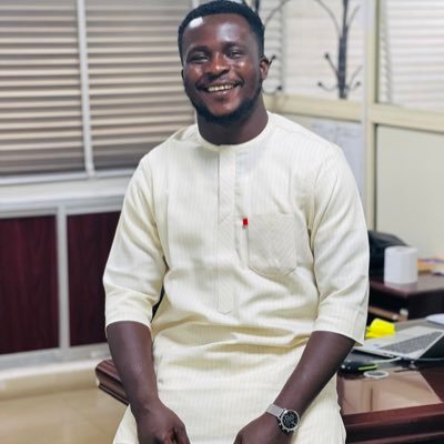 hrhijesha's profile picture. Economist