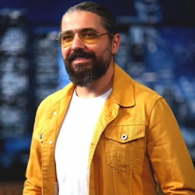 Comedian. Host of #عنجد on MTV ..Co-host at #كتير_هلقد on MTV Marketing expert Father of 2 Husband of 1 Instagram: ohmyjad80