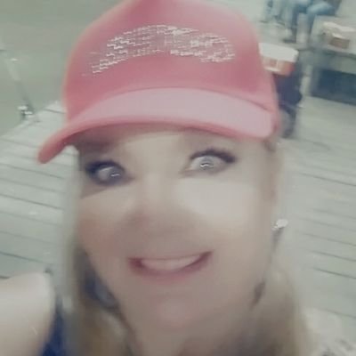 RachaelChavez69's profile picture. 52 yr old Texan. Mother of 2. Married 31 yrs. I'm disabled so I spend most of my time at home with my kids. I live on the coast in a small town
ROCK N ROLL 🤘