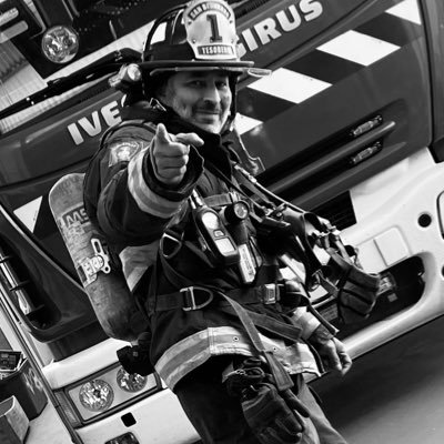 Tú, no podrás faltarme cuando todo falte a mi alrededor. 🚒 Voluntario de la 1ra Compañía CBSB.