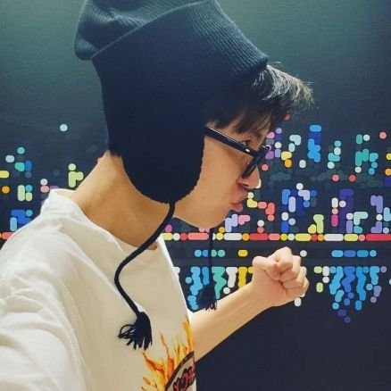 jenn_hopee's profile picture. Army 💜

We are only SEVEN with you 🐋