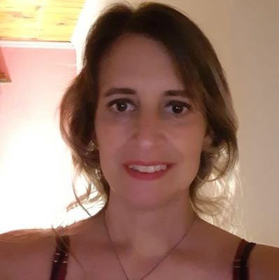 Bostera, Messista así con mayúscula, siempre dispuesta para ayudar, casi Pinamarense.
Incursionando en Twitter