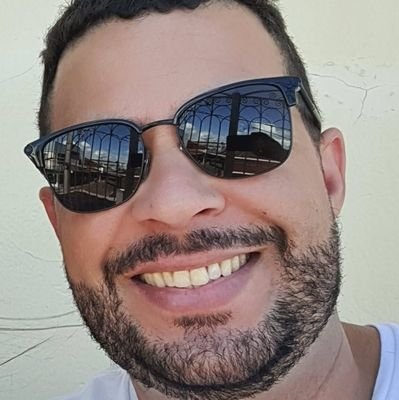 Alme12Luis's profile picture. 
