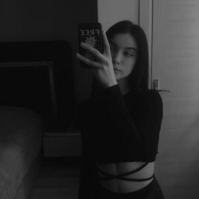 ezgikzl_'s profile picture. 