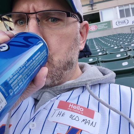 OlManFromZelda's profile picture. 2x #bucciovertimechallenge winner and 3x @jon_bois retweet winner