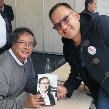 Comunicador Social y Periodismo. Dirigente Sindical y defensor de Ddhh. Al servicio de los trabajadores y del pueblo. @UtpcolombiaOrg