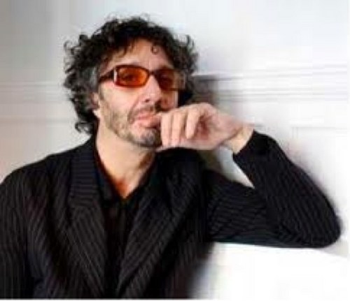 Fito Páez es uno de los más importantes exponentes del rock latino.Referente necesario de la música  mundial.