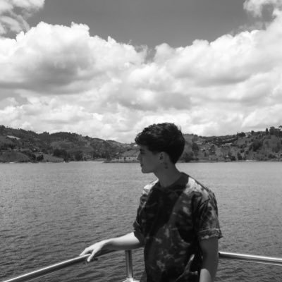 unpocoabstractx's profile picture. No uso puntos porque no soy puntual