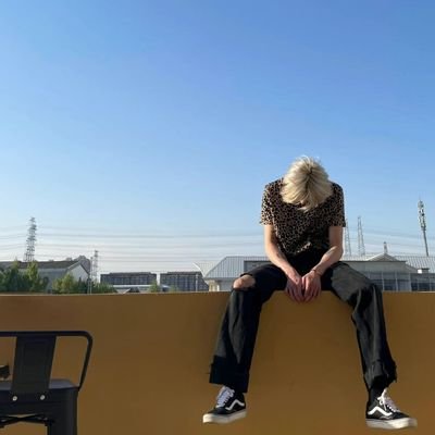 oscarrswang's profile picture. full of harshword