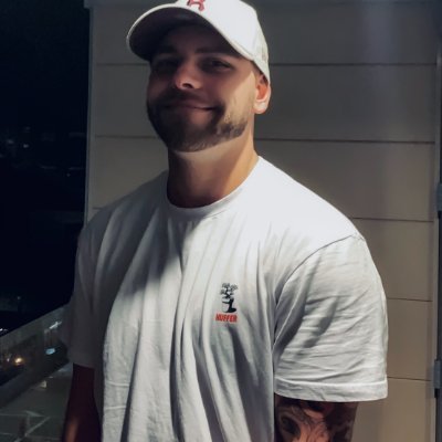 OrionCongdon's profile picture. Bald, Tatt'd amd reppin' the shit 🙊