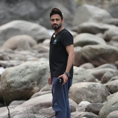 I NevEr DepEnd oN oTheRs...    I work as  
Choreographer + Asst  director @$@