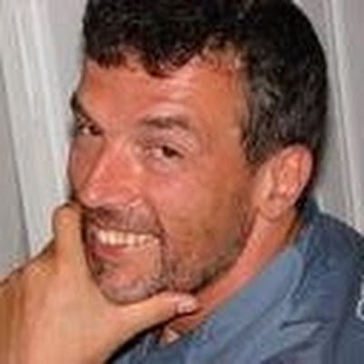 RamelAlger's profile picture. Simple