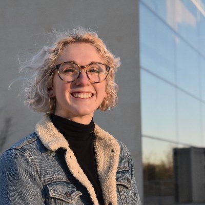 KatieHeinzer's profile picture. @Princeton '22 | @GallaudetU dropout | She/her I tweet 65% for the gratification of people thinking I'm funny and the rest is just complaining about ableism