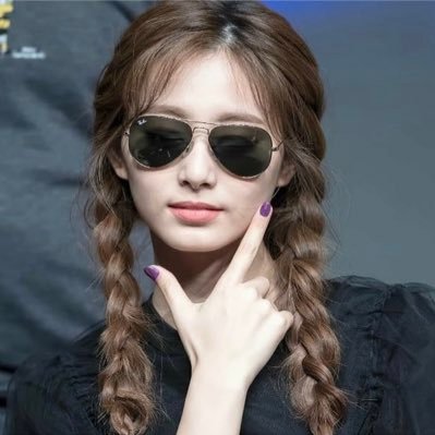 TWICE_once2104's profile picture. 通知切ってます。 あまり見てません。