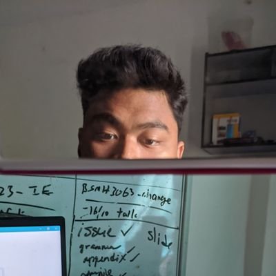 tenenene_2301's profile picture. everyday, new sunlight shine through.
