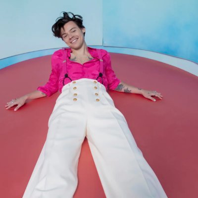 HarrySyles1Fan's profile picture. Best charts/achievements source about GRAMMY-winner, singer and actor Harry Styles.
*fan account*
photos: © Columbia Records / Erskine, Hanna Moon.