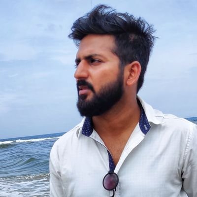 Hrohitz's profile picture. Jack of all trades, master of none !!