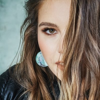 Anastasia Rose - Girl On Fire - More than music... german DJ and producer. Contact @ LinkTree.