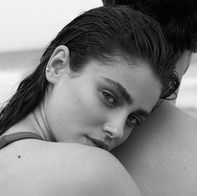 Cuenta update dedicada a la modelo @taylormariehill en Español. ¡Aca encontraras toda la informacion que necesites saber! - @mediatmhar