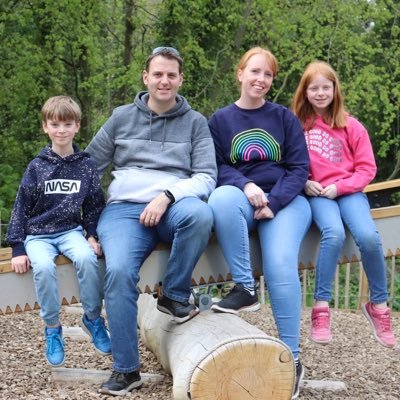 Family Lifestyle Blogger. Mum of two (10 and 12), lover of rainbows, gin and happy thoughts. Days out, travel and family food. donna@whattheredheadsaid.com
