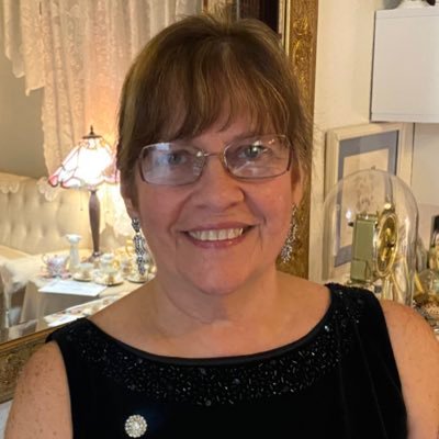 Catalinasap's profile picture. Mother bear. Love God and Country🇺🇸