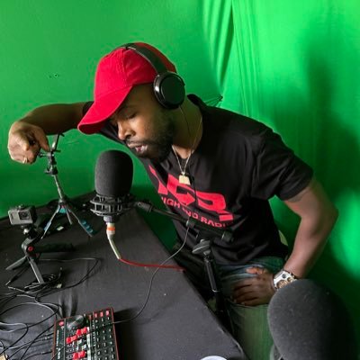 CEO-JJMI(JustJazzMusicInc) Partner/Artist- HighEndHipHop Photographer/Blogger-highendradio.com #BernerDosiDoSmoker#NorthParkVeteran #SDPlug