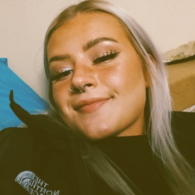 Scariel_Xo's profile picture. 