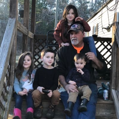 Robco01976966's profile picture. #America first #MAGA #KAG! #Go Dawgs