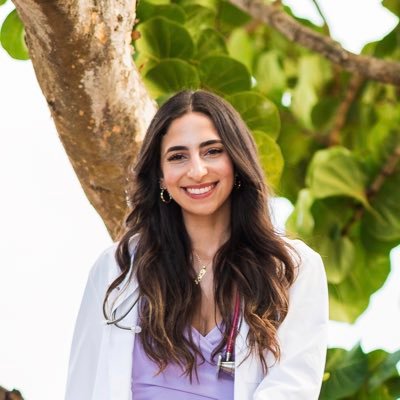 Syrian-Canadian | @StGeorgesU MD ‘24 | Health equity, accessibility, & mental health advocate | she/her