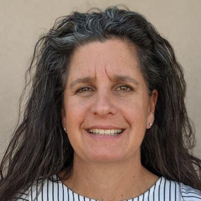 kellieh01's profile picture. Loves learning, her family, and all things nature.