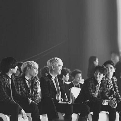 shininngbi's profile picture. Slaying on the outside dead on the inside             

                             Nothing to look here :/